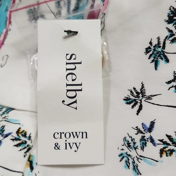 New Crown & Ivy shorts with a beachy Island pattern in perfect condition. - Picture 10 of 14